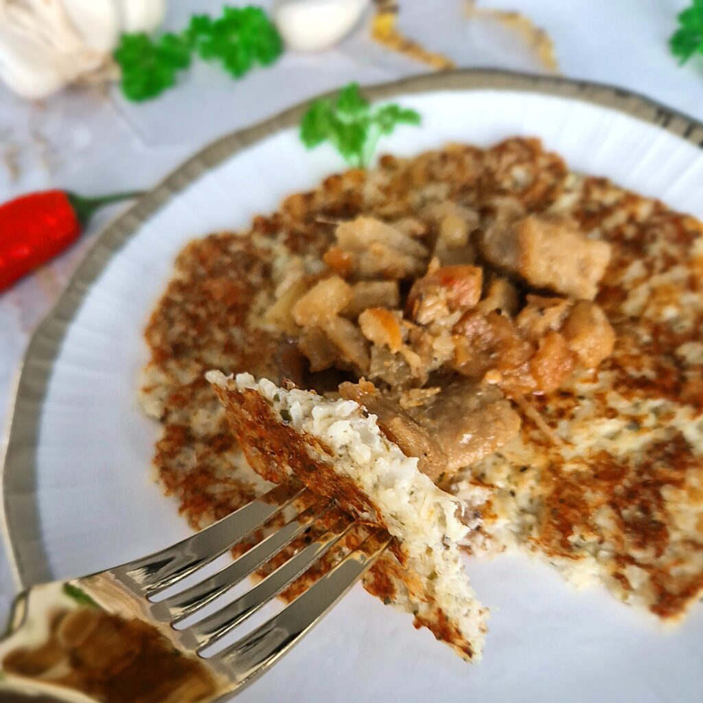 Chrupiące keto placki z kalafiora i sera- bez ziemniaków i mąki
